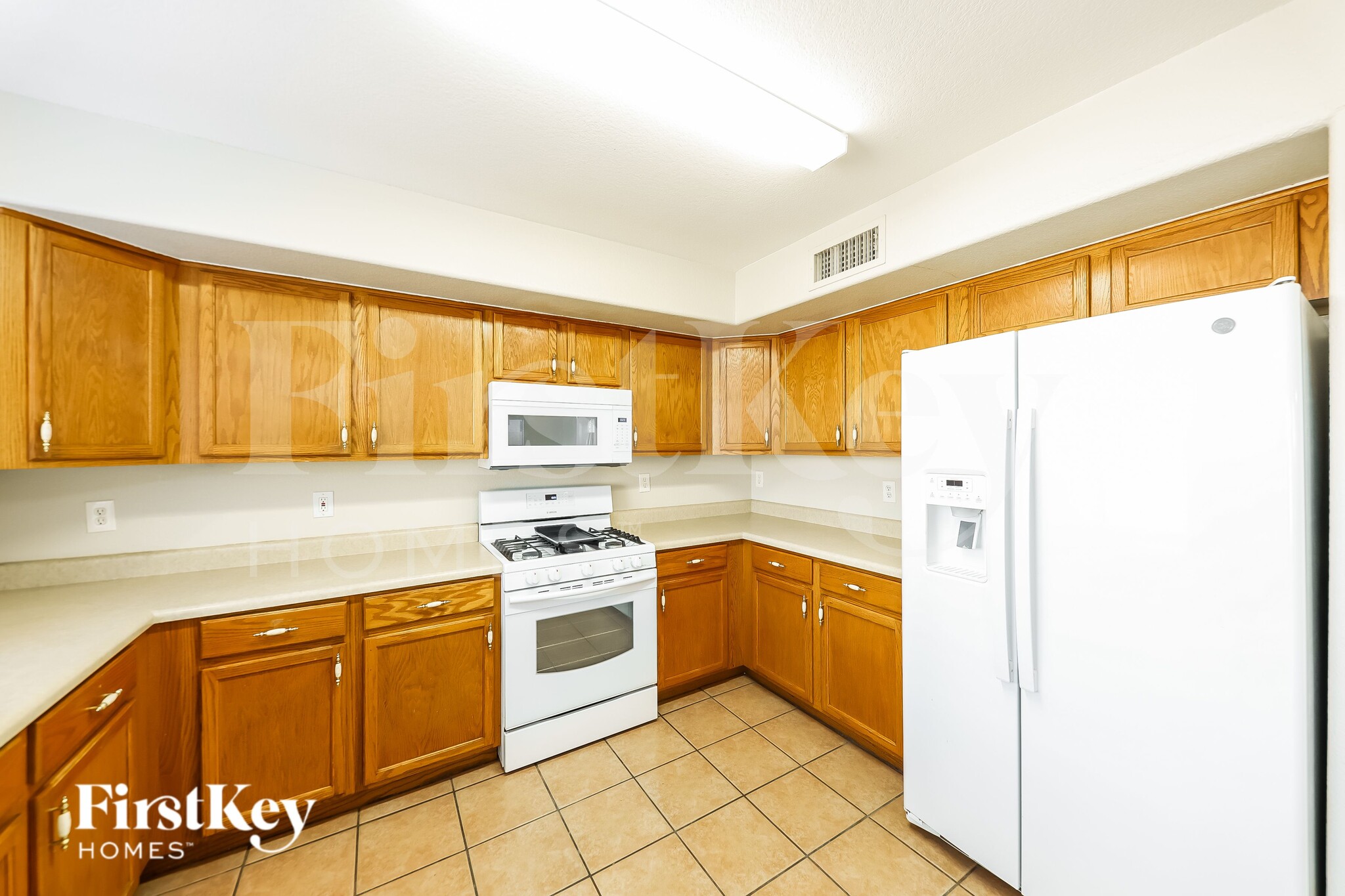 Building Photo - 12922 W Holly St