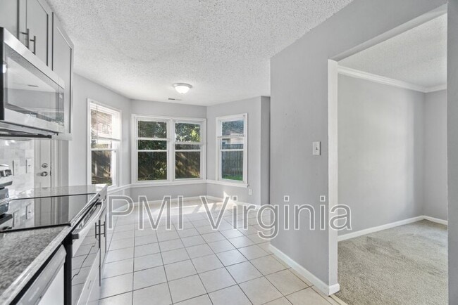 Building Photo - 3909 Wilmington Ct