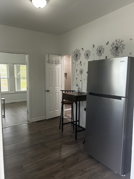 Kitchen - 2809 7th St SW