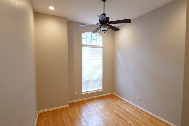 Building Photo - 1310 Westwick Forest Ln