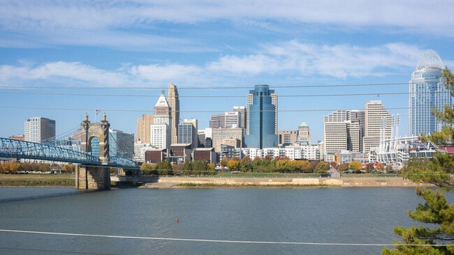 Building Photo - 225 Riverside Dr