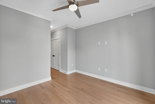 Building Photo - 1329 Irving St NW