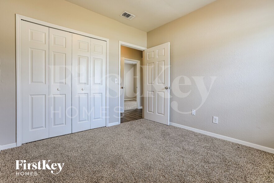 Building Photo - 3169 N Biscayne Dr