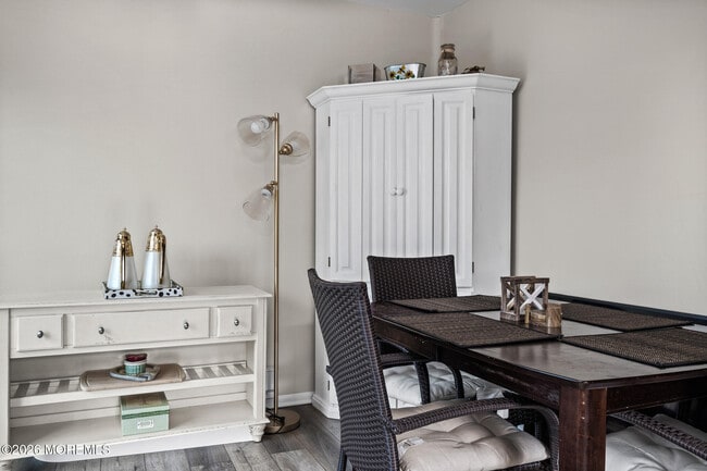 Building Photo - 119 Avery Ave