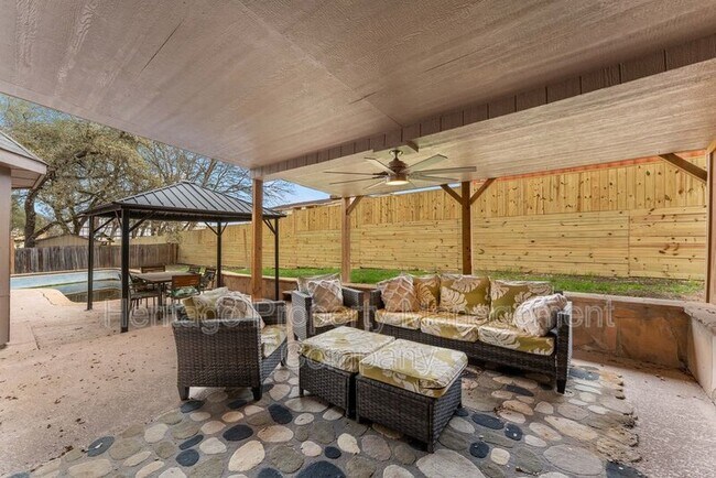 Building Photo - 13115 Almond Bend Dr