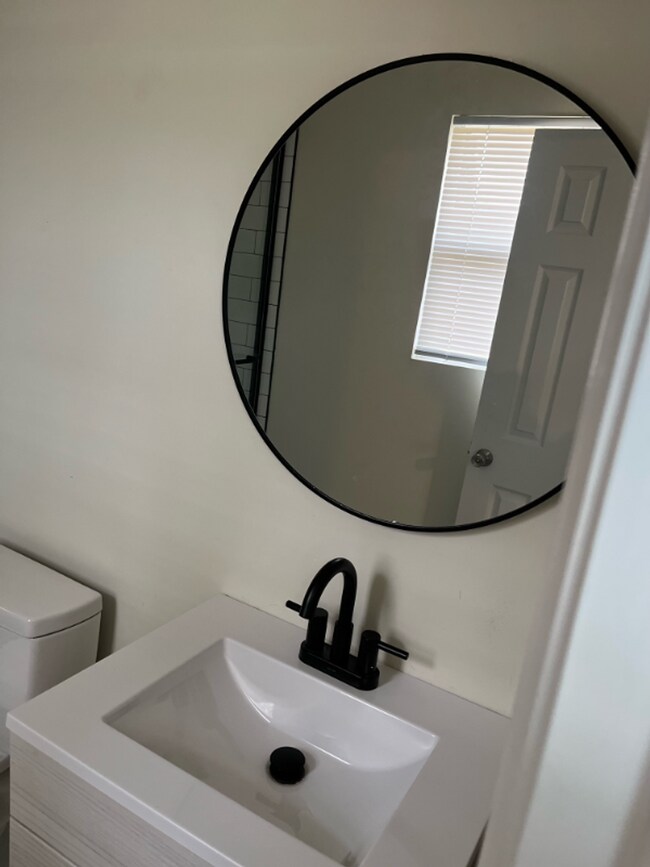 Building Photo - 3 Br Brick Ranch