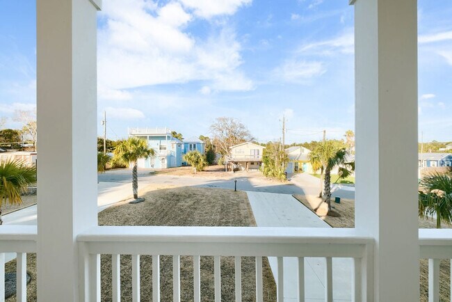 Building Photo - 19901 Charlie Claude Dr