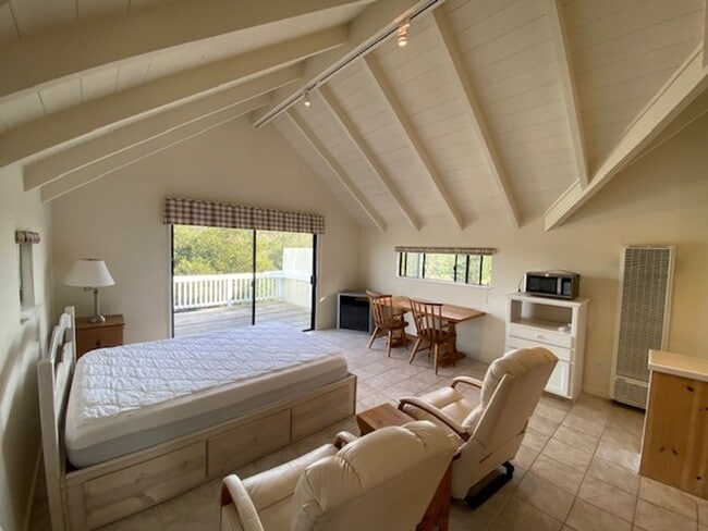 Building Photo - 24335 San Pedro Ln