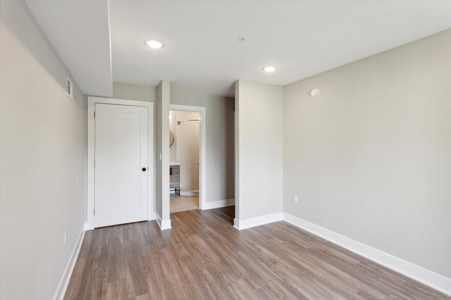 Building Photo - 1914 N Gratz St