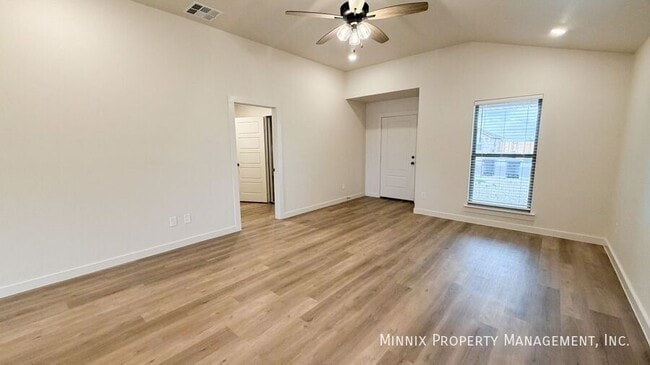 Building Photo - 2161 Langford Ave