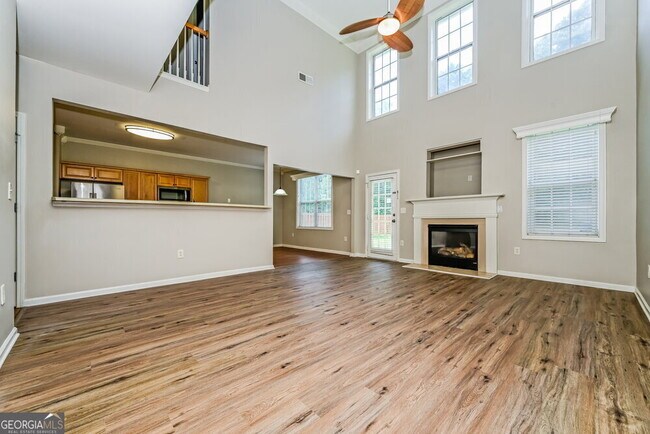 Building Photo - 129 Lantana Dr