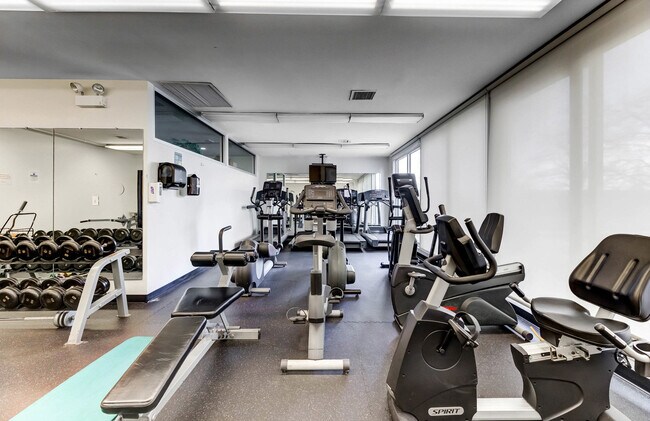 Building Photo - 4800 S Chicago Beach Dr