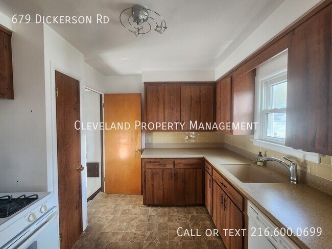 Building Photo - 679 Dickerson Rd