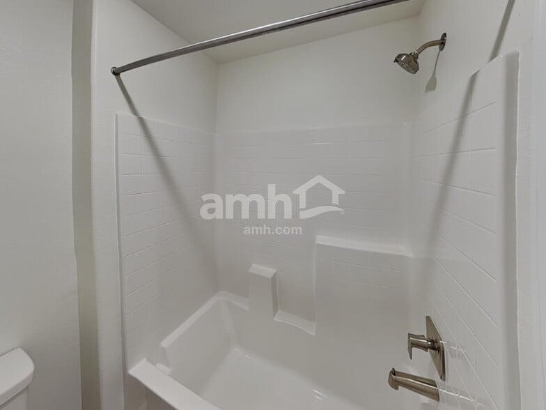 Building Photo - 96 Cabaletta Ln