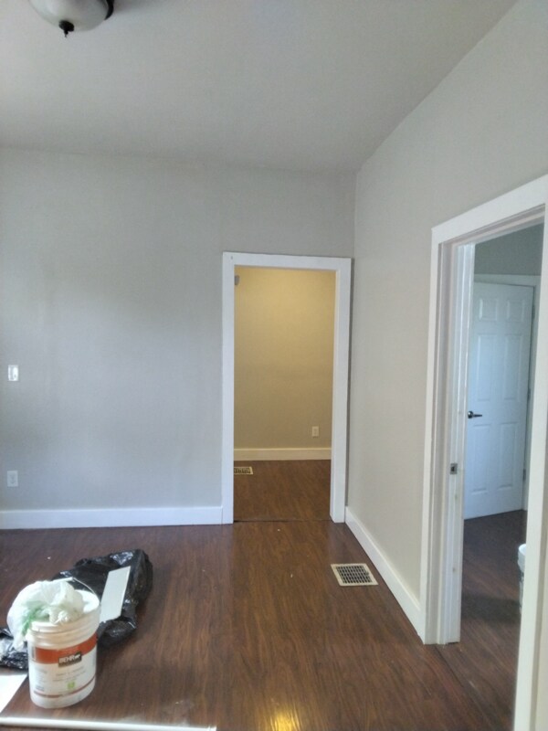 Building Photo - 37 Holland Pl