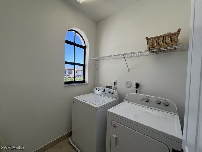 Building Photo - 5389 Cameron Dr