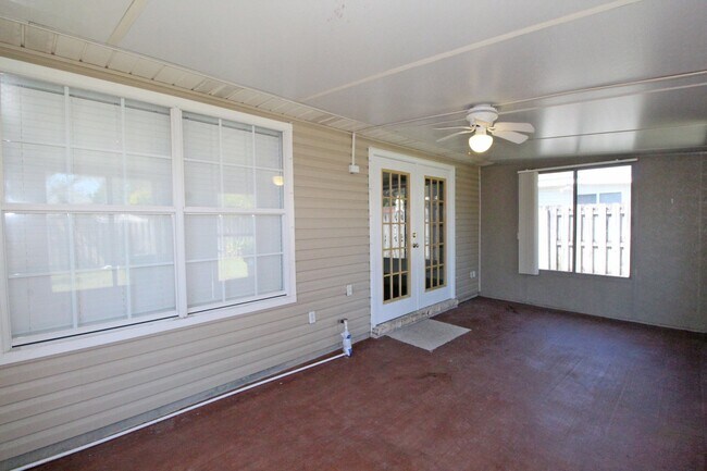 Building Photo - WIP – Coming Available 10/24! Charming 2BD...