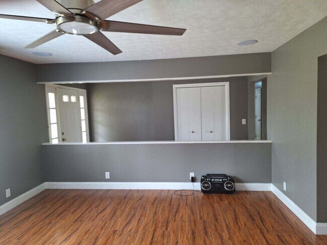 Building Photo - 1084 Nease Dr