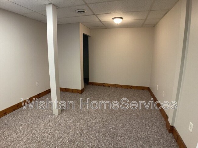 Building Photo - 520 S Johnson St