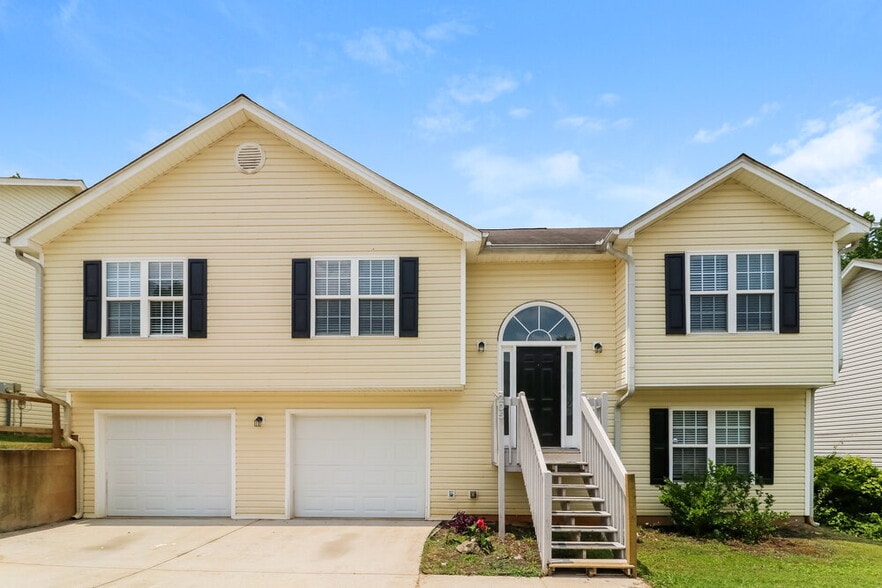 Primary Photo - 205 Ashland Manor Dr