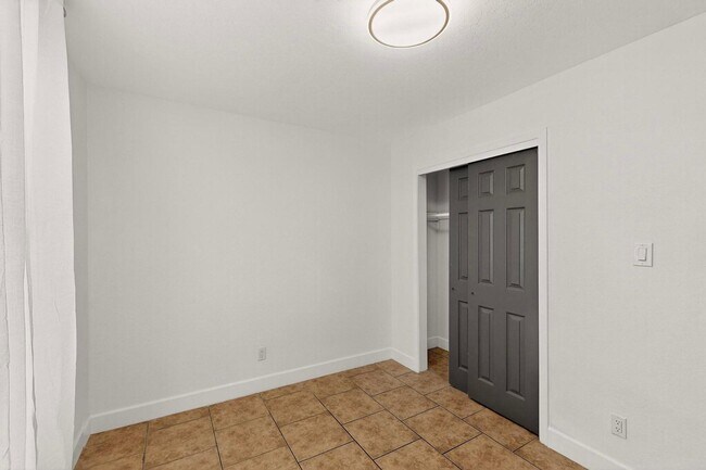 Building Photo - 9218 Alvera Ave SW