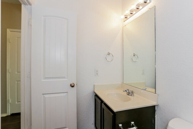 Building Photo - 412 San Lucas Dr