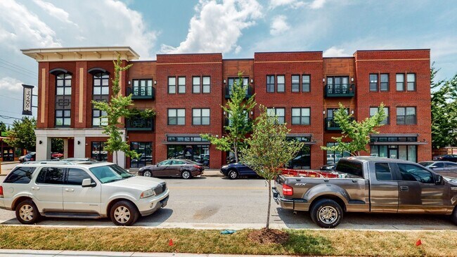 Building Photo - Amazing East Nashville 2 Bed/ 2 Bath Condo...