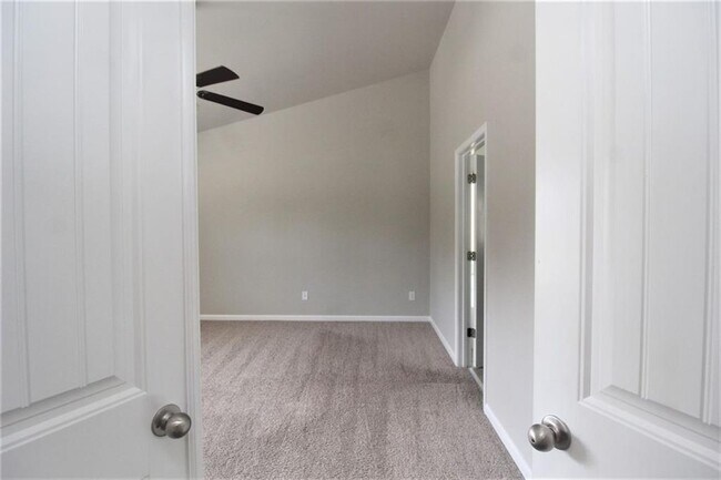 Building Photo - 4086 Water Mill Dr