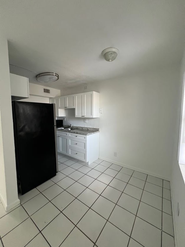 Building Photo - 374 Sunshine Dr