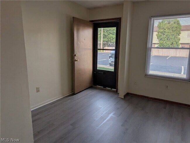 Building Photo - 1563 Whitehall Blvd