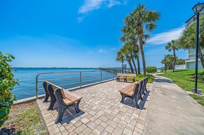Building Photo - 3335 Wind Surf Way