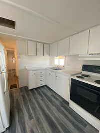 Building Photo - 915 49th Ave Terrace W