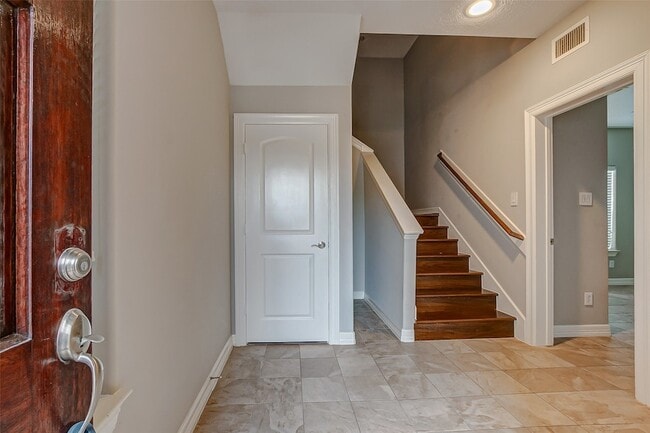 Building Photo - 1174 Hempstead Villa Ln