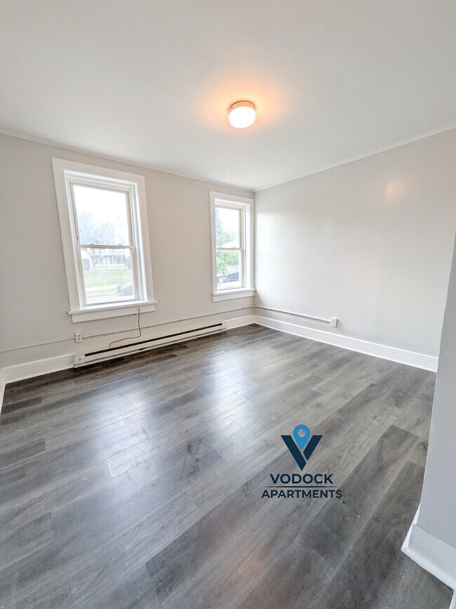 Building Photo - 226 Lyman St