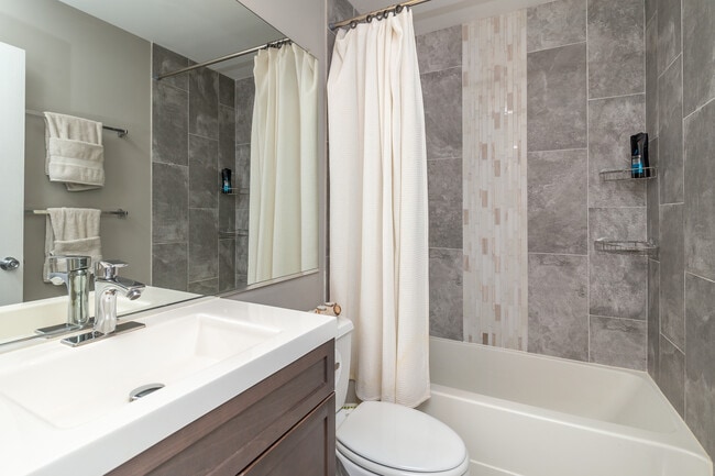 Building Photo - 23 Carey Ln