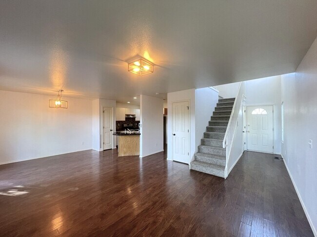 Building Photo - 5851 N Cobbler Ln