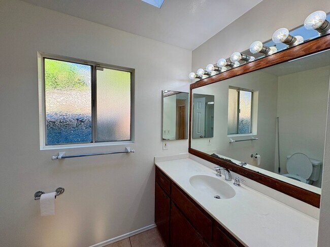 Building Photo - Secluded 3 Bedroom House in Encinitas