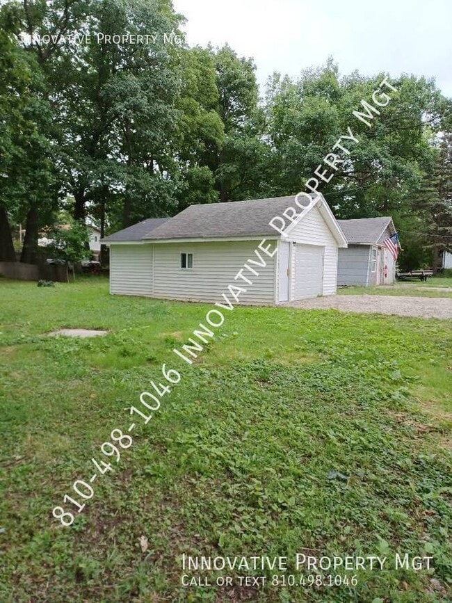 Building Photo - 3030 Center Rd
