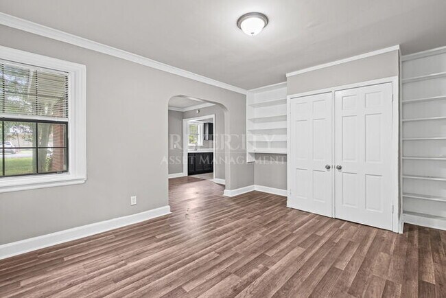 Building Photo - 4051 Auburn Rd