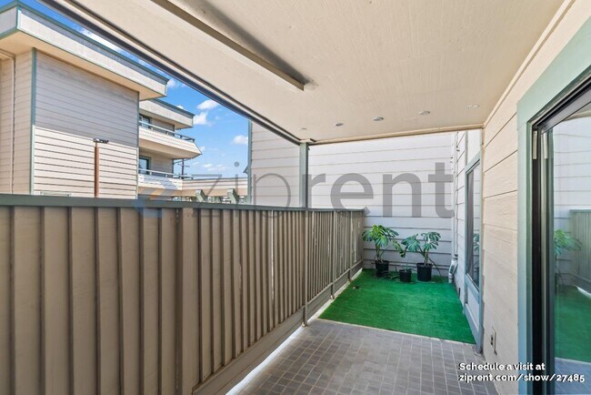 Building Photo - 2077 Washington Ave