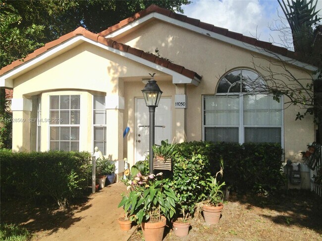 Building Photo - 11050 SW 152nd Ct