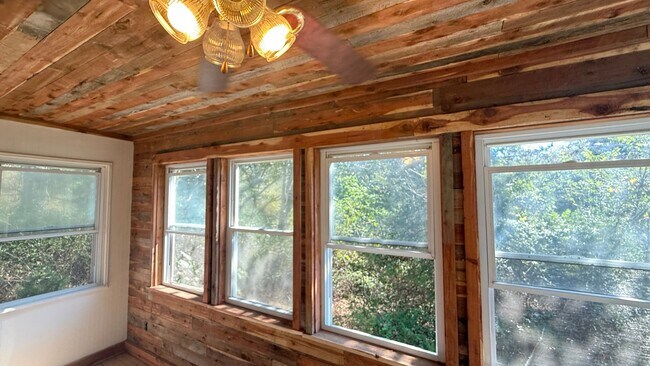Building Photo - FRENCH VILLAGE RENTAL HOUSE - Private Home...