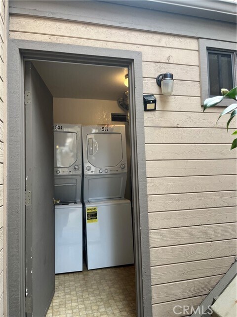 Building Photo - 1532 Neptune Ave