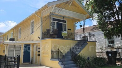 Building Photo - 230 N Alexander St