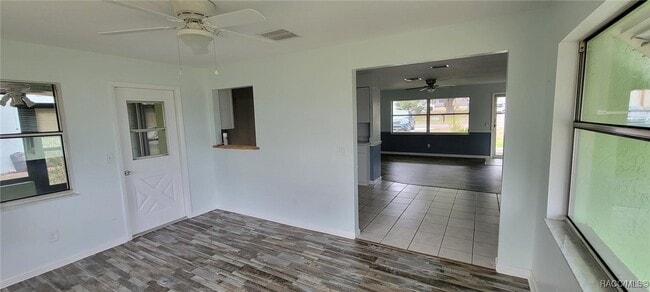 Building Photo - 234 W Valerian Pl