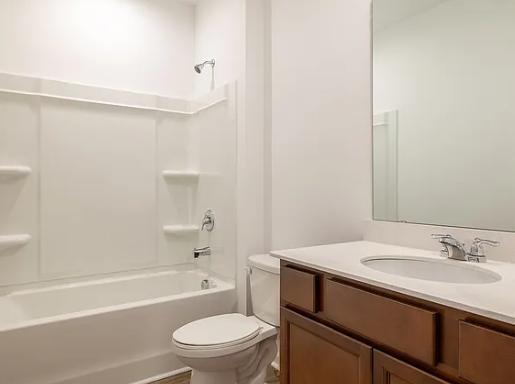 Building Photo - 1504 Rhodes Pond St