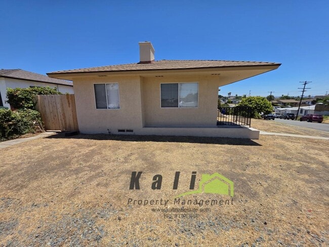 Building Photo - 2141 Flintridge Dr