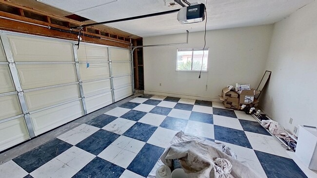Building Photo - 4 Bedroom/2 Bathroom house in Goleta