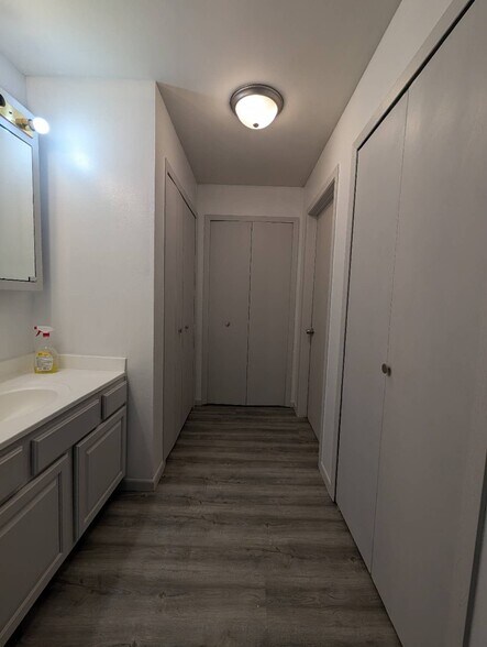 Building Photo - 1144 Morraine View Dr