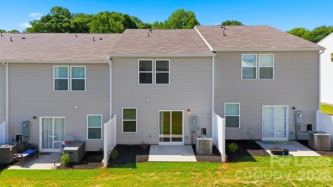 Building Photo - 1921 Tranquility Cir